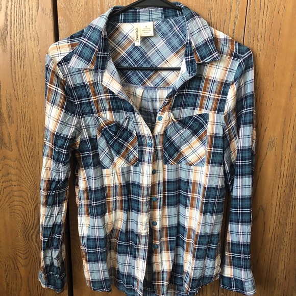 Passport Tops - Plaid long sleeve